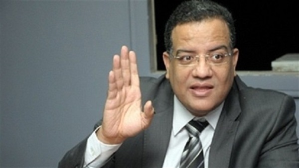 «مسلم»: من لا يري المؤامرة علي مصر ساذج أو متأمر
