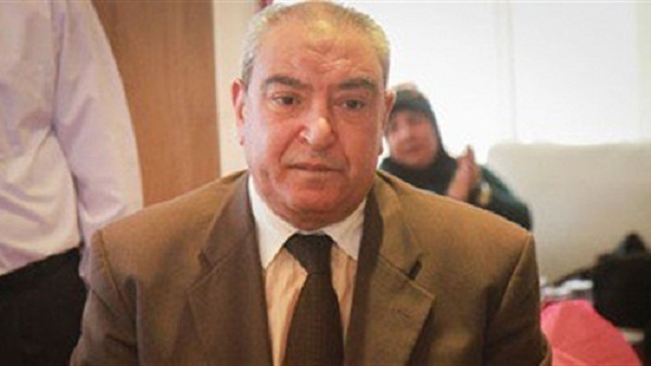 محافظ المنيا يعزي أسرة عامل محطة وقود أبوقرقاص  
