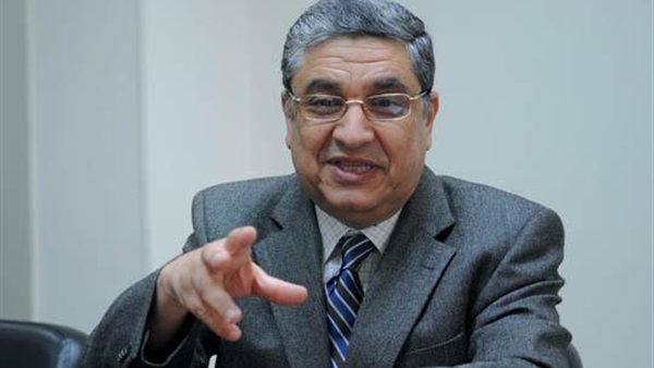 وزير الكهرباء يكشف عن قيمة العجز بين تكلفة الانتاج والدخل