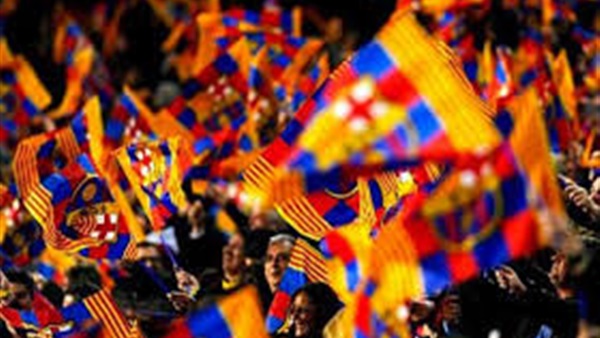 الإتحاد الأوروبي يعاقب برشلونة بسبب جماهيره