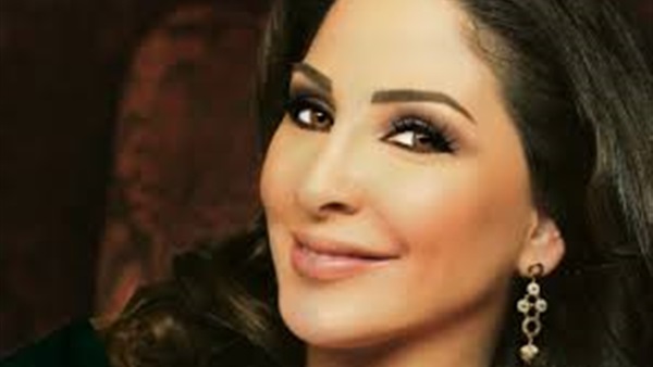 إليسا تستعد لطرح ألبومها الجديد