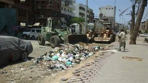 بالصور.. حملة نظافة مكبرة لعدد من قرى ومراكز دمياط