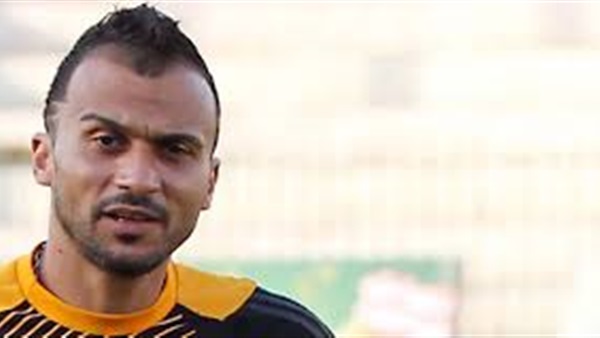 بالصورة.. إبراهيم سعيد يداعب «ميدو» بسبب حلاقة الشعر