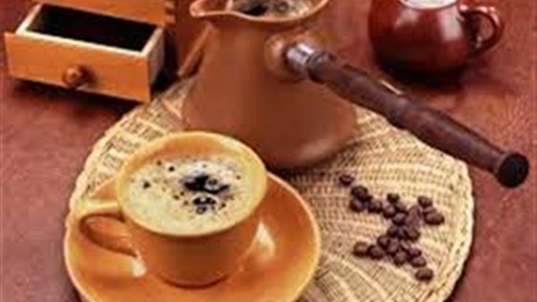 تناول القهوة مساء يساعد في ضبط الساعة البيولوجية