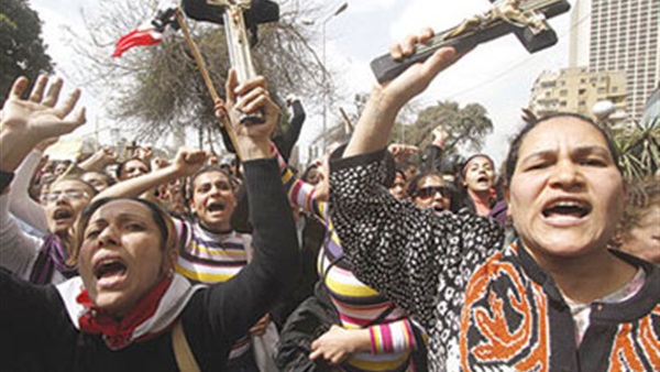 ردود أفعال حول حادث «مسنة المنيا»..«ائتلاف أقباط مصر» يطالب باعتذار الرئيس وإقالة المحافظ ..ويؤكد:«الأحداث الأخيرة أسقطت هيبة الدولة»..و«قلادة» يعتبرها «عار على النظام المصري»..مكاريوس: نثق في الدولة