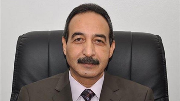 رئيس هيئة ميناء الإسكندرية: تكريك وتعميق الغاطس بالممر الملاحي للميناء