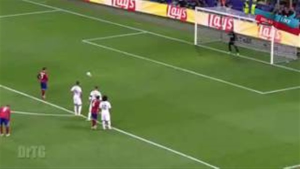 بالفيديو.. «جريزمان» يضيع هدف التعادل لأتلتيكو أمام ريال مدريد