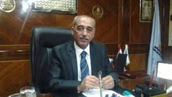  محافظ كفر الشيخ يعفى أبناء الشهداء وغير القادرين من المصرفات المدرسية 