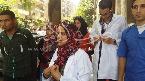 بالصور.. وقفة احتجاجية لخريجي التمريض أمام «الوزراء»