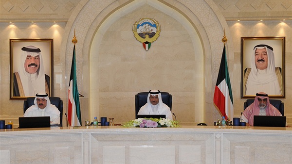 مجلس الوزراء الكويتي يعتمد تثبيت المواطنين ثلث السكان حتى 2020