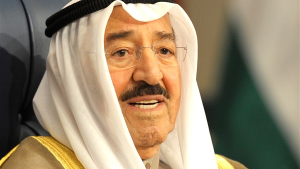 أمير الكويت يتوجه إلى السعودية لترؤس وفد بلاده في اللقاء التشاوري الخليجي