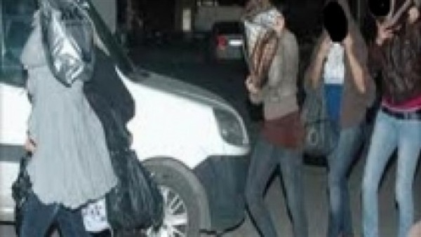 تجديد حبس مهندس زراعي متهم بتشكيل شبكة دعارة ببني سويف
