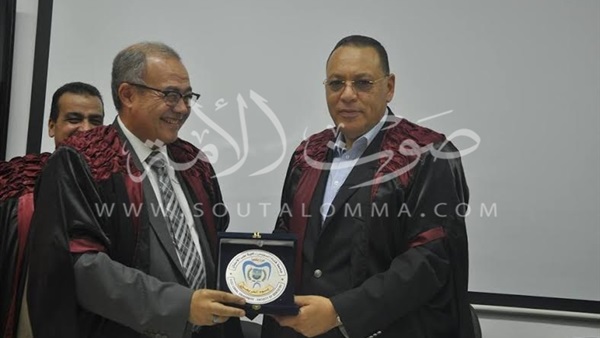 بالصور.. طب أسنان القناة تحتفل بتخريج دفعة 2015