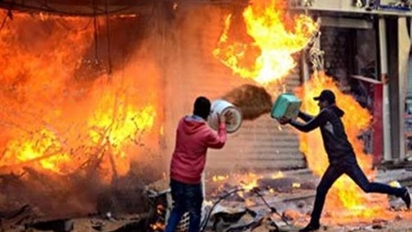 حريق هائل يلتهم 9 منازل في أسيوط