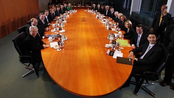 برلين تقر إجراءات جديدة لمكافحة الإرهاب