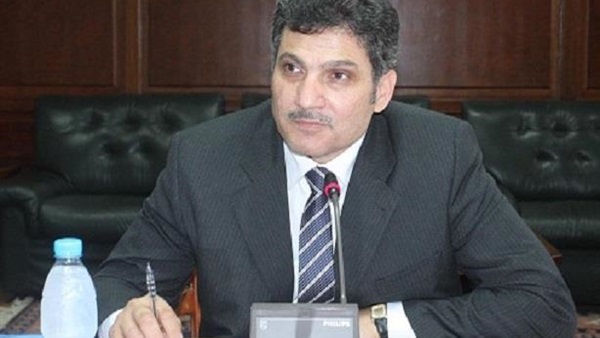 بالفيديو.. وزير الري يطلق إشارة البدء باستخدام الطاقة الشمسية لتشغيل الأبار الجوفية