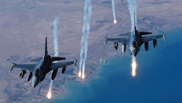 قوات التحالف الدولي تنفذ 32 ضربة جوية ضد أهداف داعش في سوريا والعراق