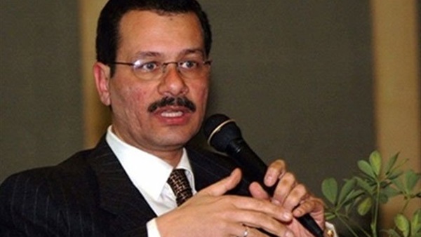 «أحمد درويش» يعرض على مؤسسات مالية سنغافورية فرص الاستثمار