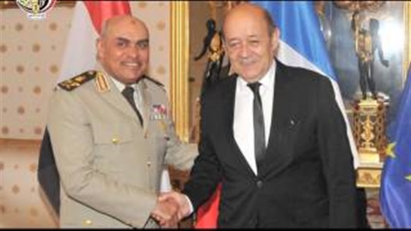 ننشر فيديو لقاء وزير الدفاع ونظيره الفرنسى فى باريس