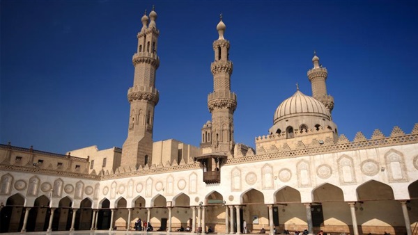 الأزهر يصدر بيانا لعدم الزج به فى الدعاية الانتخابية بالفيوم