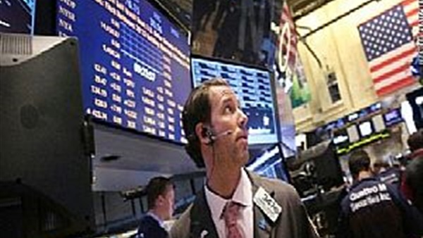الأسهم الأمريكية تغلق منخفضة بعد بيانات ضعيفة بشأن الوظائف الأمريكية
