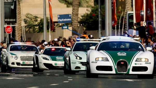 شرطة دبي تفوز بجائزة "التميز في الممارسات المطبقة في فئة تقنيات التعليم"