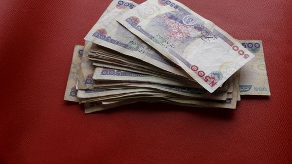 نيجيريا تستعيد نحو 600 مليون دولار من الأموال المختلسة