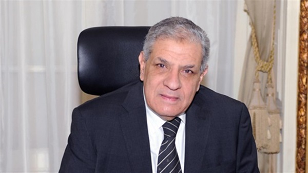 اليوم.. إبراهيم محلب يتفقد بحيرة ناصر في أسوان