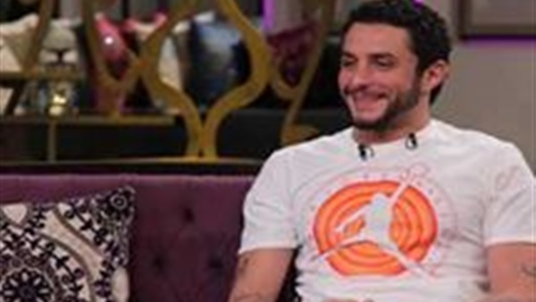 أحمد عبدالوارث يودع "الخانكة" بعد ديكوري تصوير