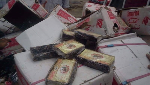 ضبط 100 كرتونة تمر هندى منتهية الصلاحية بطوخ