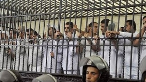 تأجيل محاكمة 7 متهمين بحيازة سلاح والتظاهر في «أحداث عين شمس»