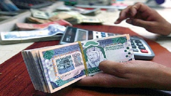 323 مليار ريال رواتب موظفي السعودية عام 2015