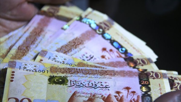 عضو بمجلس الدولة الليبي يؤكد عدم حدوث أي تضخم مالي جراء أزمة نقص السيولة