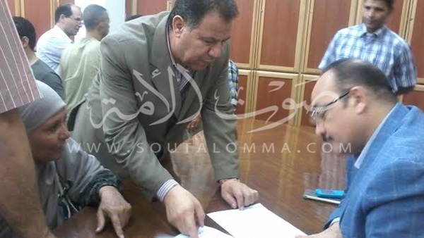 بالصور.. «محافظة القليوبية» يستقبل عشرات المواطنين أول يوم رمضان