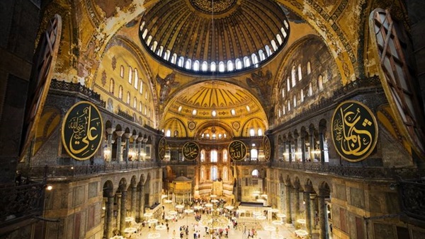 اليونان تنتقد قرار تركيا بتلاوة القرآن بكارتدرائية «آيا صوفيا»