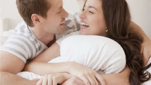 9 نصائح لتبقي زوجك متيماً بحبك