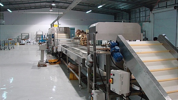 ضبط صاحب مصنع مواد غذائية لاستخدامه علامة تجارية غير مسجلة