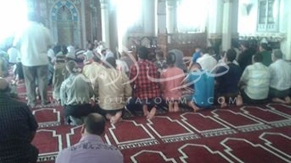 بالصور.. الصائمون يتوافدون على مسجد التوبة بدمنهور