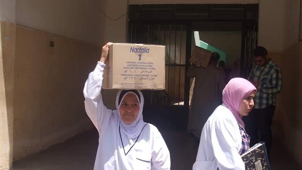 بالصور.. وكيل صحة الشرقية يتفاجئ بحمل ممرضات