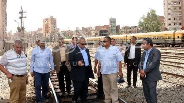 بالصور.. «محافظ الشرقية» يأمر بهدم غرفة تذاكر محطة العصلوجى