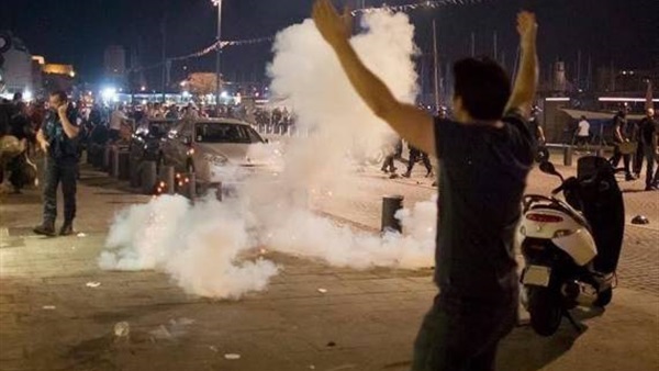 بالفيديو.. جماهير «إنجلترا» ترتكب أعمال شغب  في «مارسيليا»
