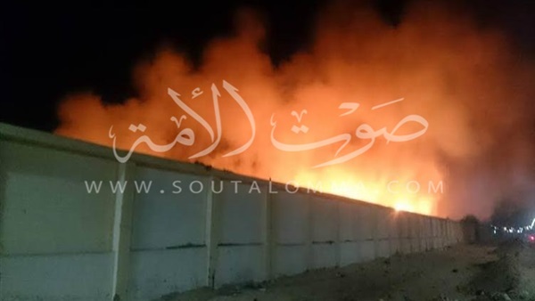 بالصور.. حريق هائل بمقلب القمامة الرئيسي فى المحلة