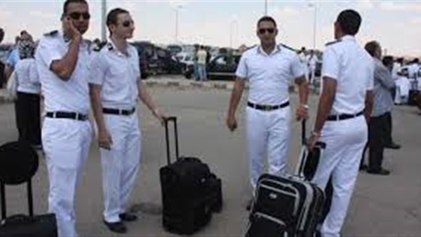 عقدة عدم الالتحاق بكلية الشرطة تدفع شاب لانتحاله صفة ضابط شرطة بالبحر الأحمر