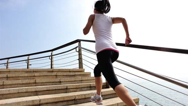 صعود السلالم .. رياضة منسية لها فوائد عديدة!