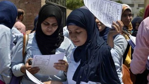  شكاوى من صعوبة امتحان مادة الفيزياء بالبحر الأحمر