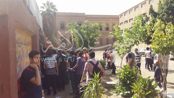 بالصور..50 صورة ترصد امتحان الفيزياء وعلم النفس للثانوية العامة 