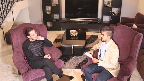 بالصور.. كواليس تصوير حلقة أحمد زاهر ببرنامج «أغلى من الذهب»