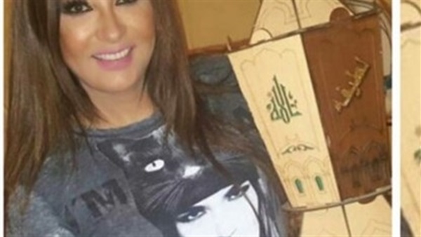 لطيفة تتلقى فانوس محفور عليه اسمها