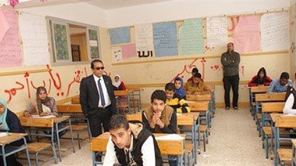 إحالة مدرسين للتحقيق لتبادلهما ألفاظ غير لائقة بمدرسة فى بنها
