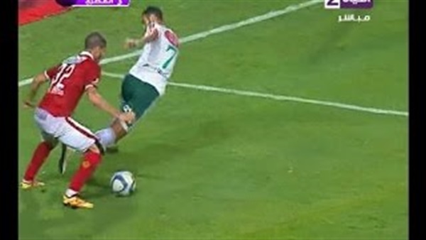 شاهد.. فرص ضائعة بالجملة في مباراة الأهلى والمصرى